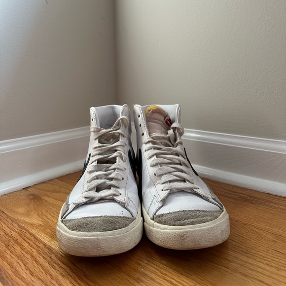 White Nike Blazers size 8 - Picture 4 of 4